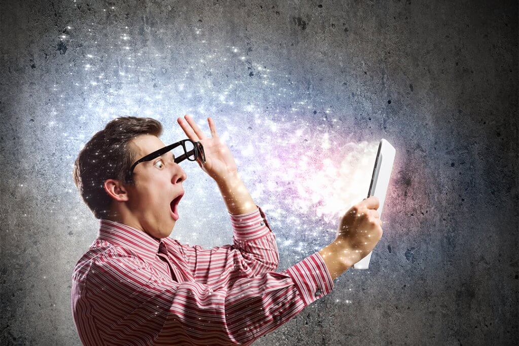 internaute a la recherche de la pertience agence web marseille les resoteurs